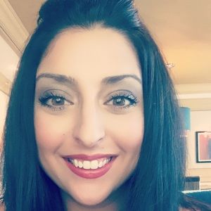 Meet your Posher, Rita